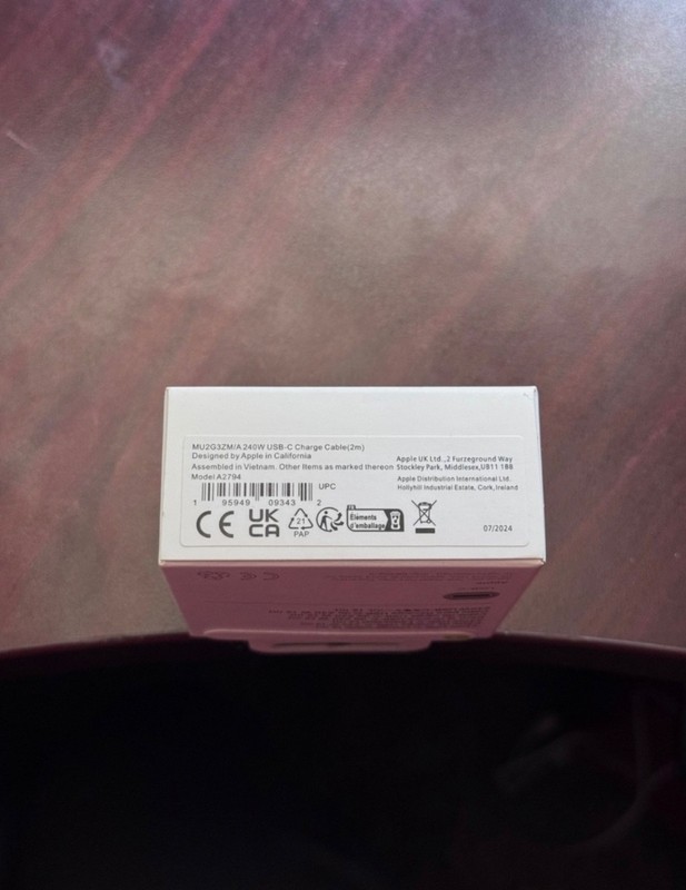 Apple - 240W USB-C Woven Charge Cable (2 m) - White - NEW OPEN gallery