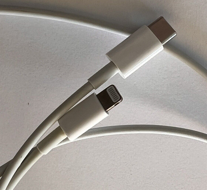 Lot of 10 Genuine Apple‎ USB-C to Lightning Cables 3ft. Used gallery
