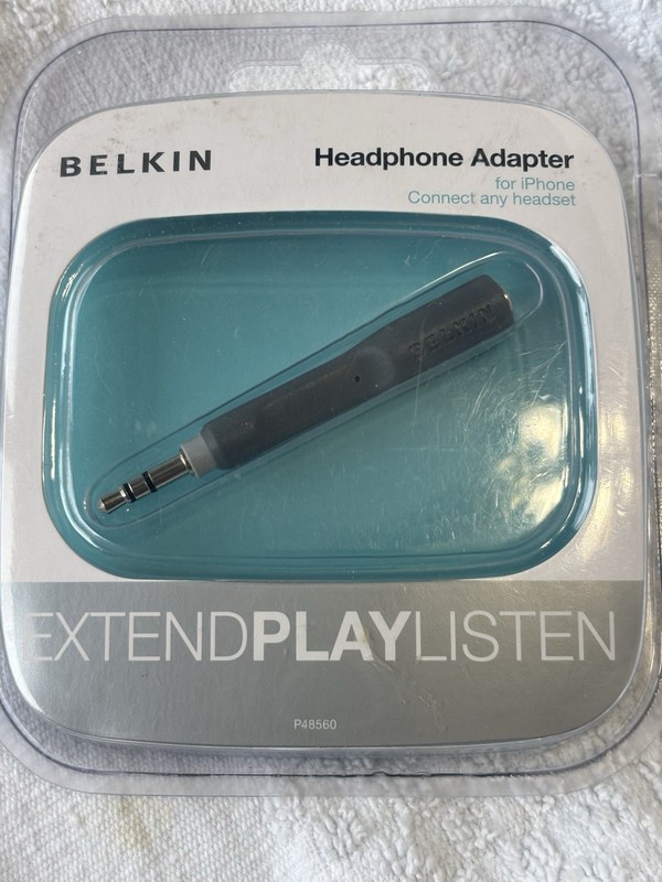 Belkin 3.5mm M to 3.5mm F Headphone Adapter for iPhone/iPod - Black (P48560)NEW