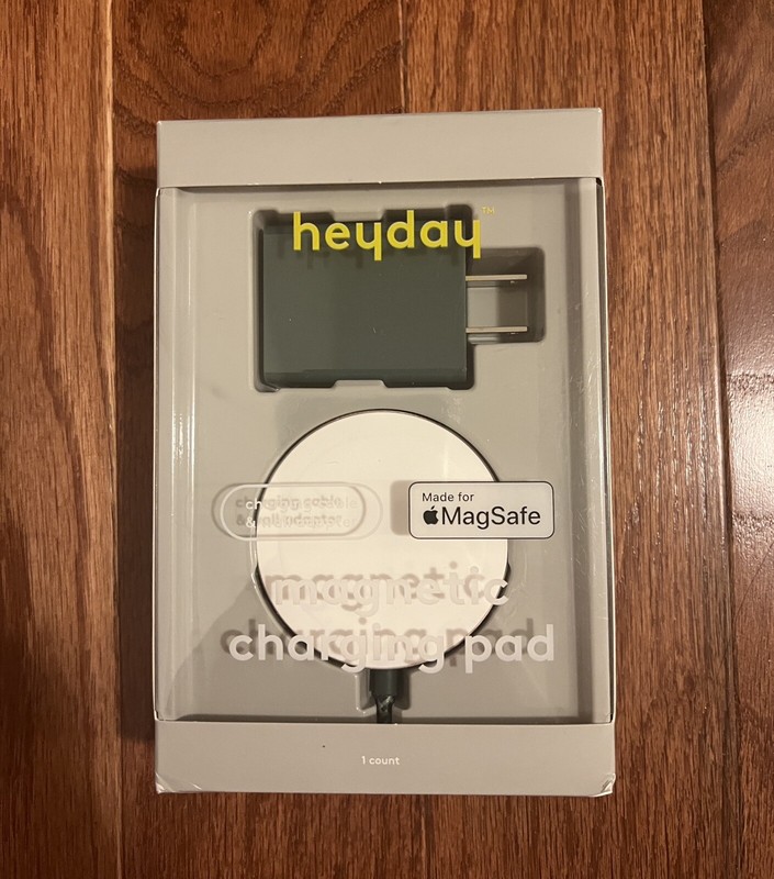 New Heyday Night Gray MagSafe Magnetic Charging Pad w/Charging Cable & Adapter