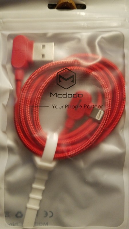 McDodo 90 Degree USB to Apple Compatible Cable 3ft red
