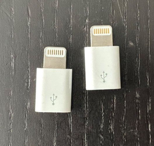 04 USED Genuine Apple Lightning to Micro USB Adapter A1477