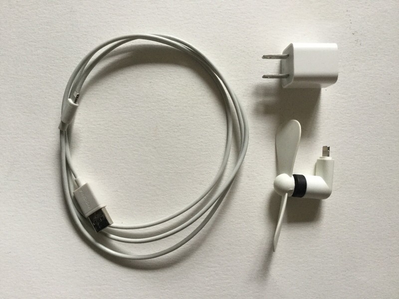 Apple iPod Touch iPhone Charging Cord Cable Outlet Box Propeller Fan Plug In