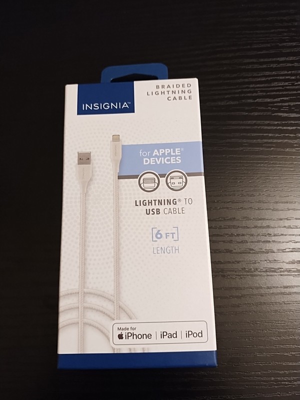 Insignia- 6 Inches L to USB Cable. Charge-and-Sync. For Apple Devices.