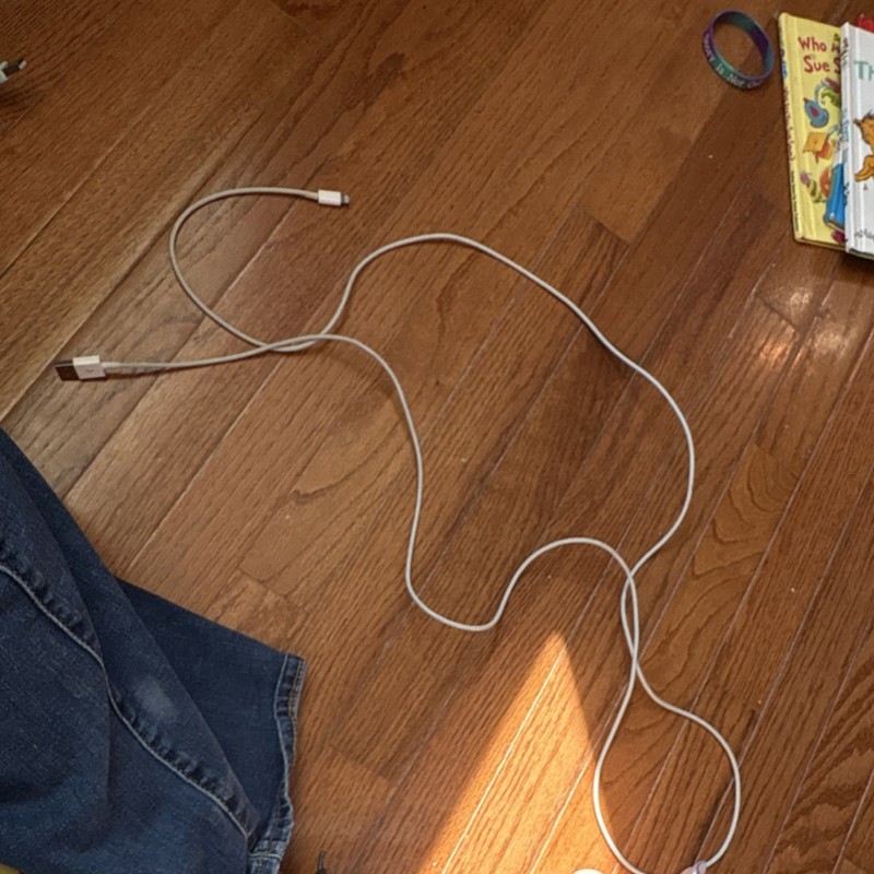 Apple USB to Lightning Charging Cable 3ft White Flexible Lightweight