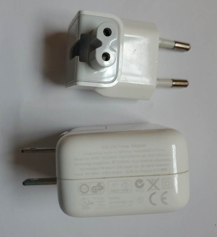 10W USB Power Adapter A1357 Wall Plug In With Foreign Abroad Attachment 3 Piece