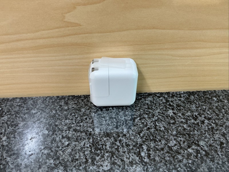 Apple 12 W USB Wall Power Adapter Mode A 1401 gallery