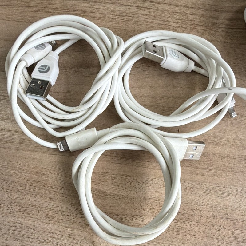 Lot of 3 White USB-A to Lighting Reversible Charging/Data Cables