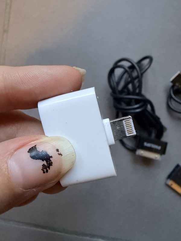 30-Pin Charging Cables (2) & Lightning to 30-Pin Adapter For Older Apple Devices gallery