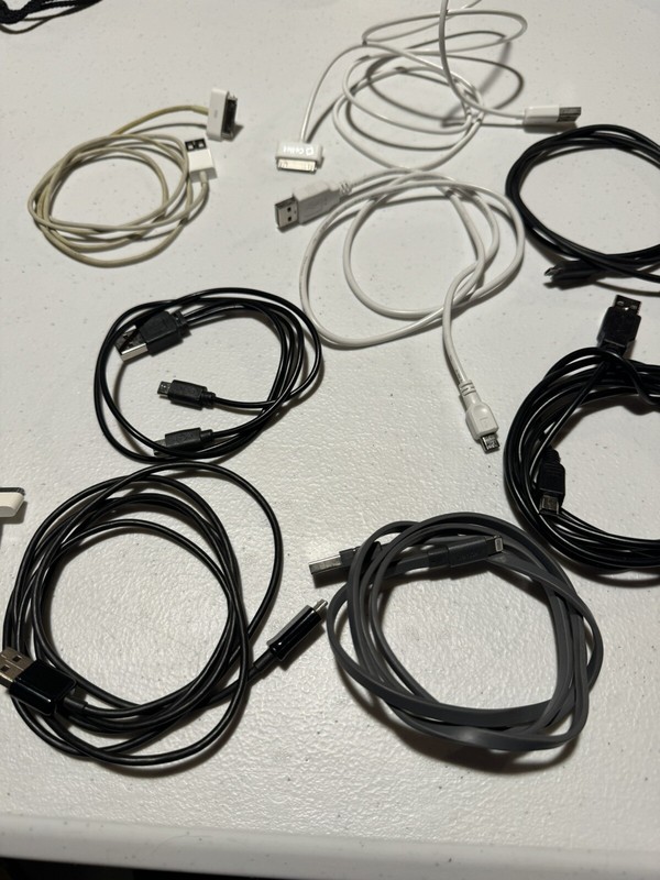LOT OF 16 Assorted USB Cable Charging Cords for iPhone Samsung Gaming gallery