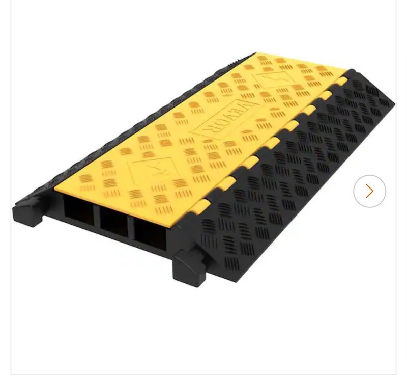 Clamshell Cable Protector 3-channel Speed Bump 44,000 LBS Load Ramps 1-pack 37in