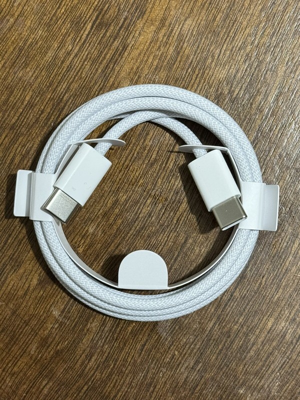 Apple USB-C To USB-C Cable Woven 1m- 3 Ft – Genuine