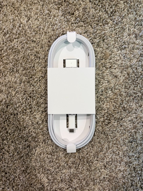 A2363 Apple USB-C to MagSafe 3 Cable (2m) Space White Cord-Never Used