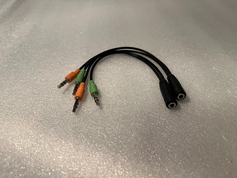 2x 3.5mm Cell Phone Headset to Computer Splitter Adapter Use Headset on Computer