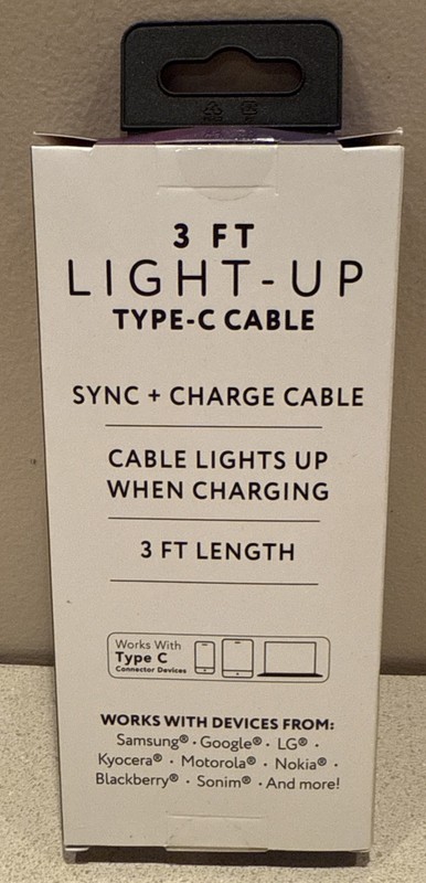 Type C 3 Foot Light-Up Type-C Sync + Charge Cable Green. NEW in Box gallery