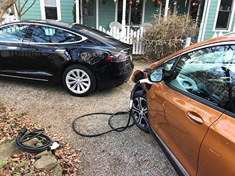 40 AMP Adapter from J1772 to Tesla made by TeslaTap gallery