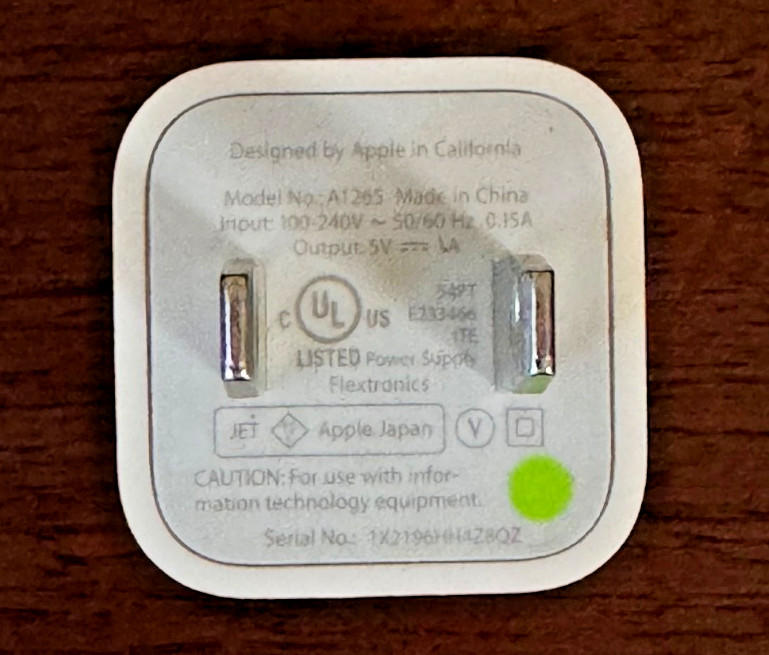 Lot of 5 - Apple USB Power Adapter Charger Wall Cube 5 Watt / 10 Watt / 12 Watt gallery
