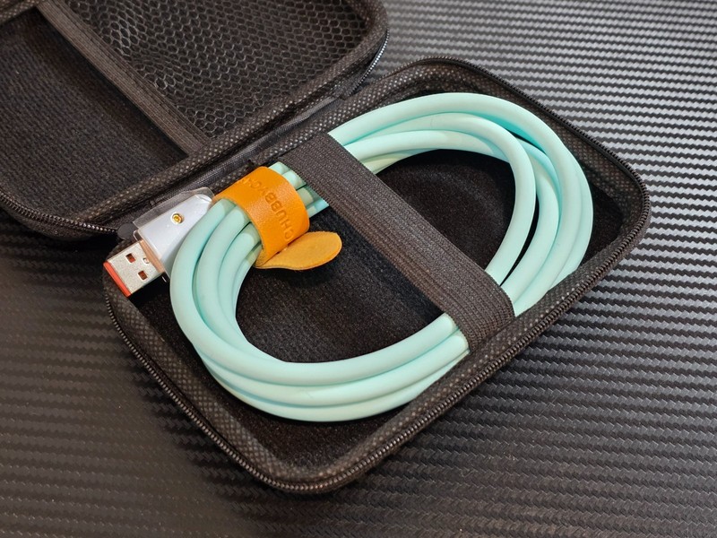 ChubbyCable USB A to USB C Fast Charging Silicone Cable Approx. 6ft with Case gallery