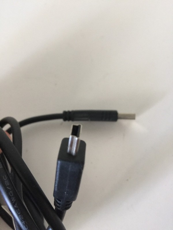 original Motorola USB data cable SKN6371C gallery