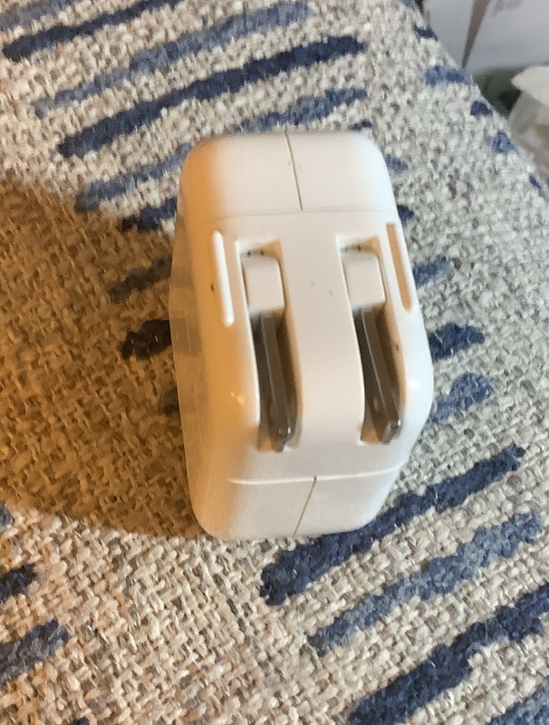 Apple 10W USB Power Adapter A1357 gallery