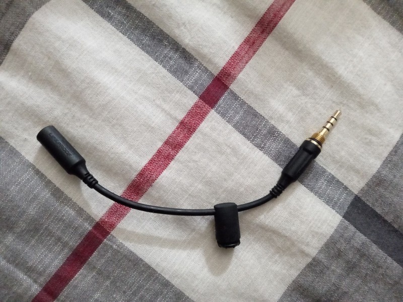 Life Proof Phone Case Headphone Cable Screw in Jack