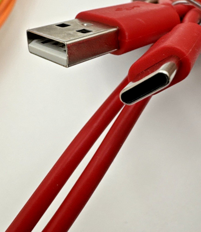 Set of 4-1-Red, Orange, Yellow, Green USB Type C Charge and Sync Cords NWT New gallery