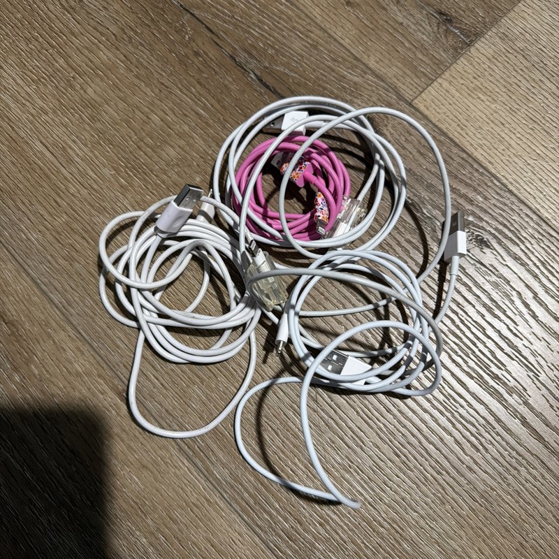 Charge Cables iPhone 14 13 12 11 Pro Max XR iPad Lot, Used cables, car usb fast