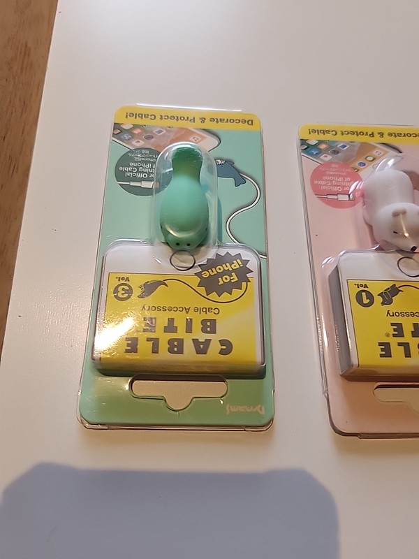 Lot of 4 Dreams Cable Bite Charging Cable Protector For iPhone New In Box gallery