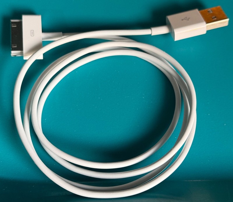 30 Pin to USB A Data Sync Cable Charger for Compatible iPods and iPhones