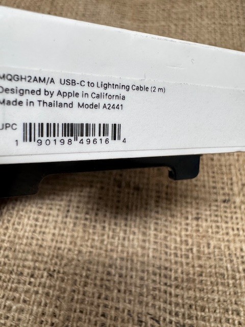 Apple MQGH293AM/A USB-C to Lightning 2m Charging Cable - White gallery