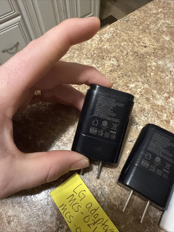 LOT of 3 OEM LG TRAVEL ADAPTER USB WALL CHARGER MCS-02WDE & WPE 5.0V 0.85A gallery