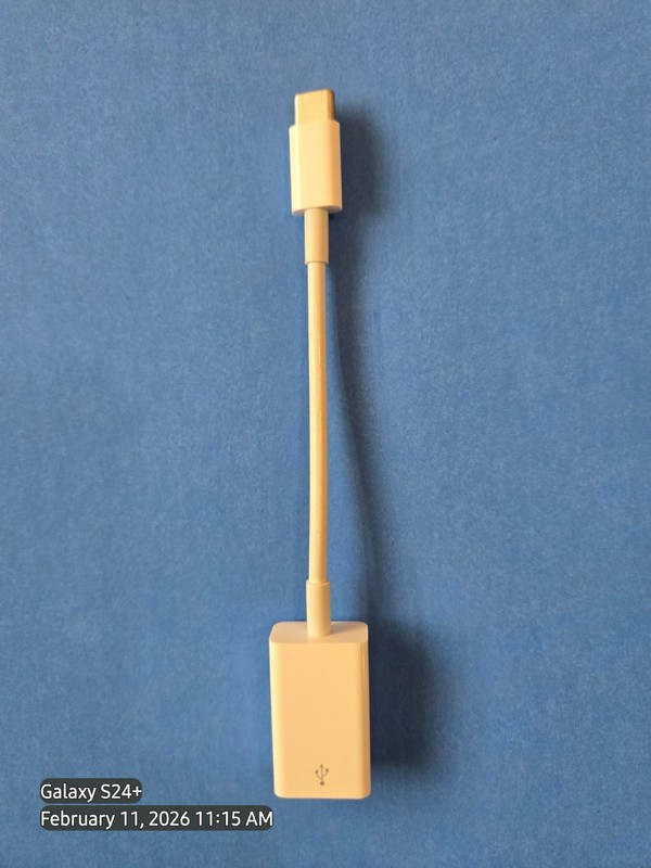 Apple USB‑C to USB Adapter A1632 – Genuine OEM – Used – USB‑C to USB‑A Connector