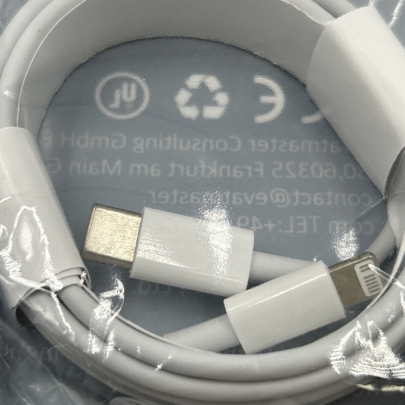 Fukabo iPhone Charger (fits Most Models) USB-C to i￼Phone. Magnetic gallery