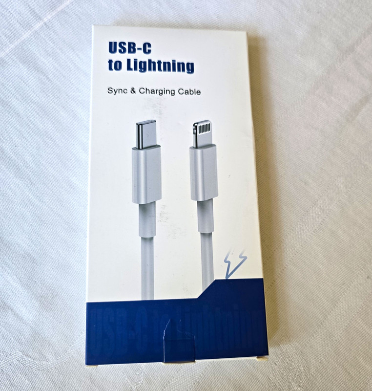USB-C to Sync & Charging Cable 6 ft White for iPhone SE
