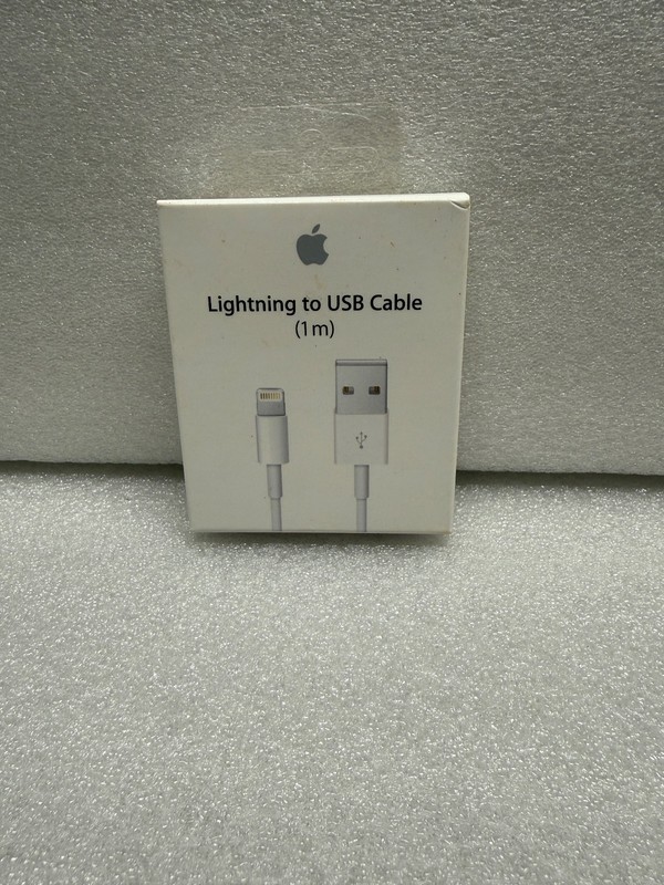 ORIGINAL Apple Lightning Cable – 1 meter – MD818ZM/A