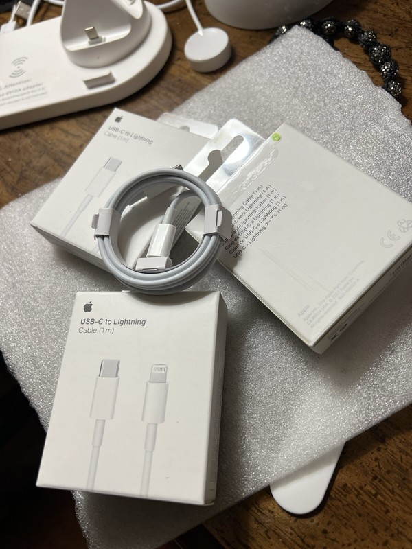 iPhne USB C-L Fast Charging Cable gallery