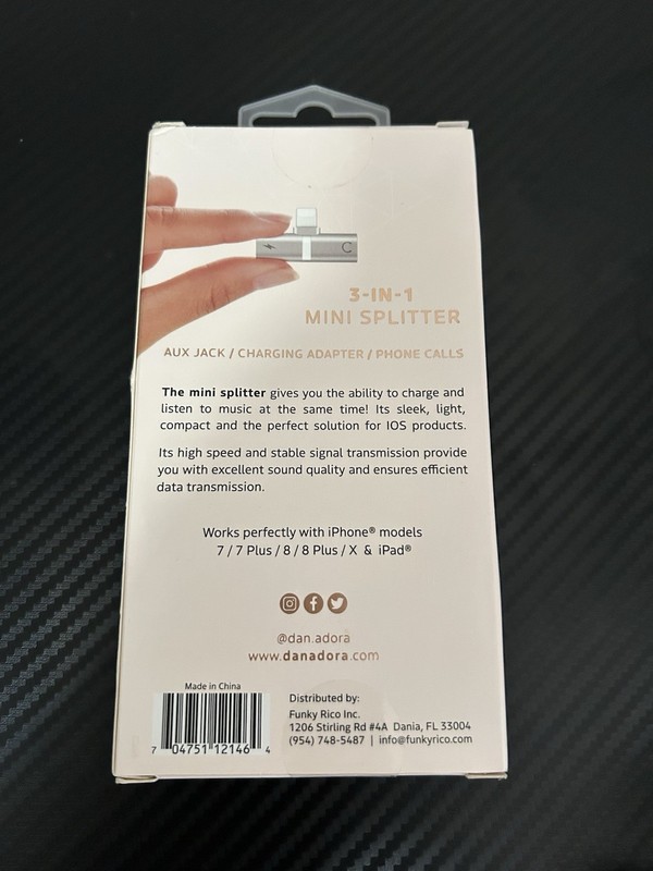 Multipurpose Dan Adora Mini Splitter For iPhones-charging/music/calling gallery