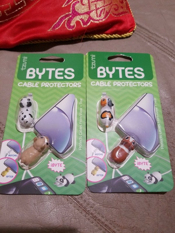 2 x tzumi Bytes Phone Cable Protectors 2 Dogs Puppy total 4 dog puppy