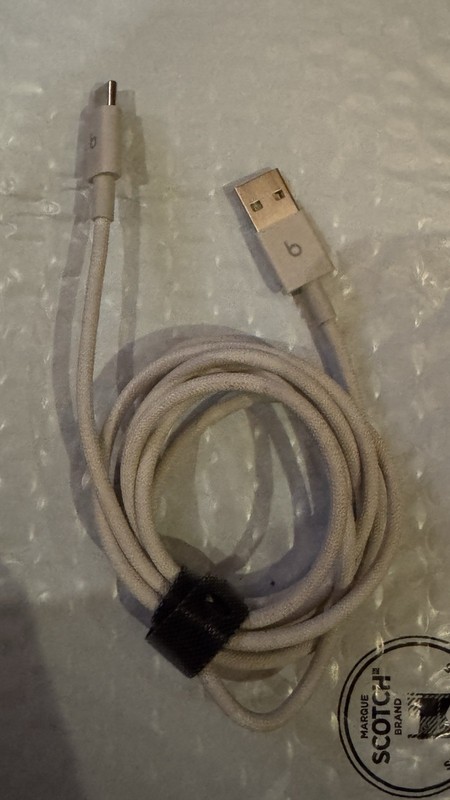 Beats branded usbc to usb charging Cable grey color braided 5ft long used