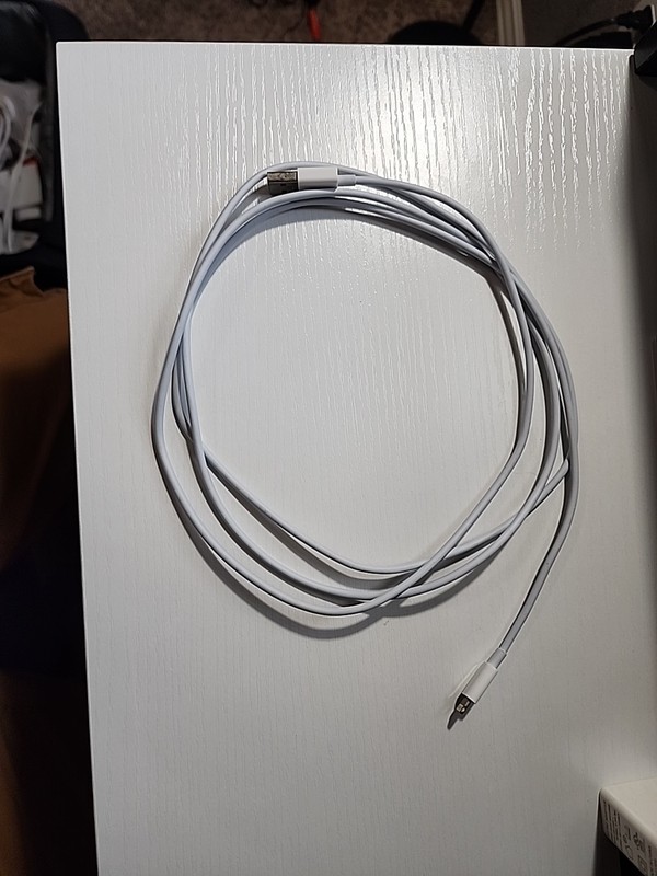 6 Foot Apple Charger With 2 Adapters