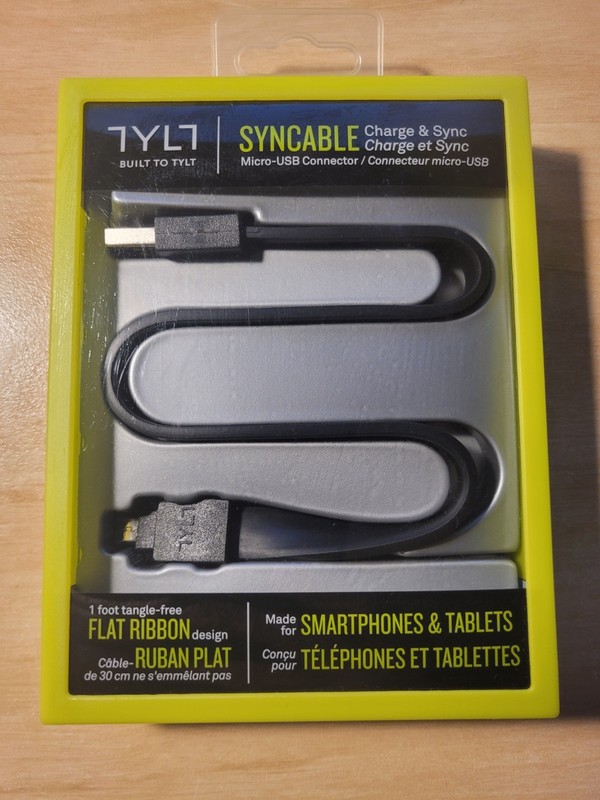 TYLT SYNCABLE Tangle Free Flat Micro USB Charge & Sync Cable Lead 30 cm – Black