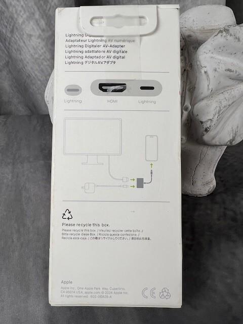 Apple MW2P3AM/A Lightning Digital A/V HDMI Adapter,iPhone 14/13/12 to TV Adapter gallery