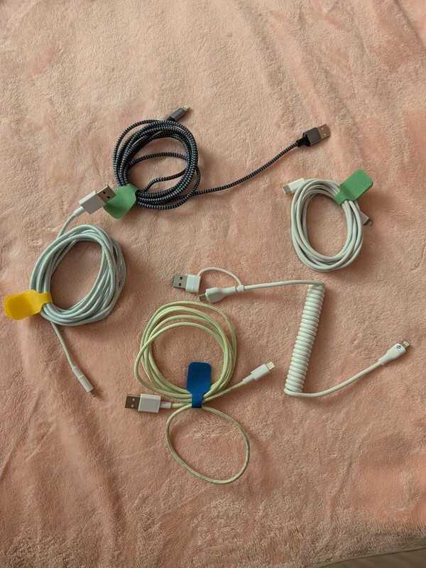 5 Pk Various Lightning Cables