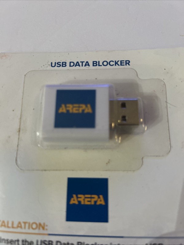 New Arepa USB Data Blocker: Quick Charge New In Package Plug & Charge gallery