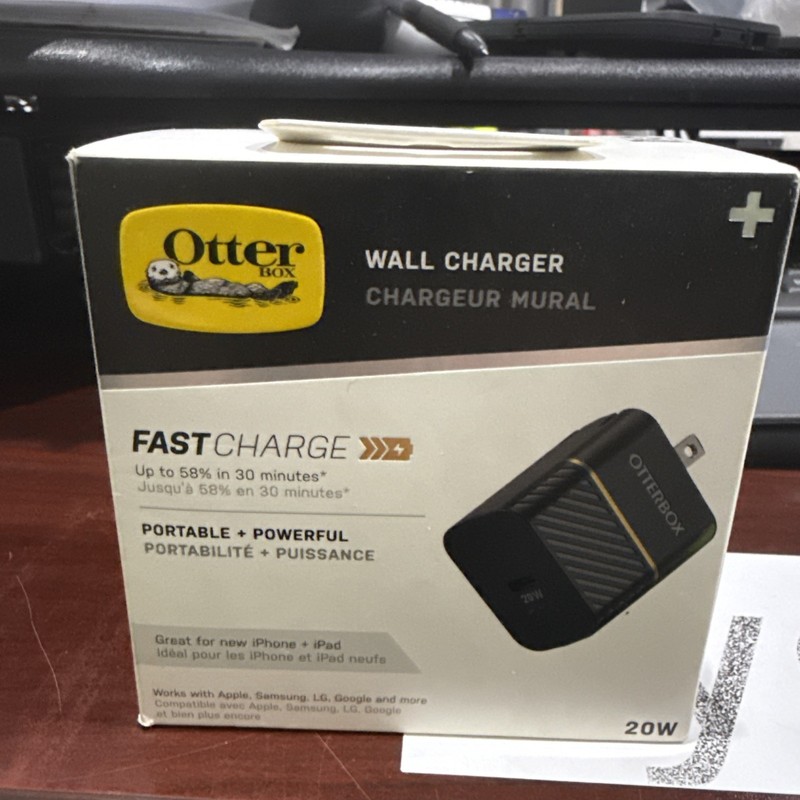 OtterBox USB-C Fast Charge Wall Charger 20W – Black Shimmer