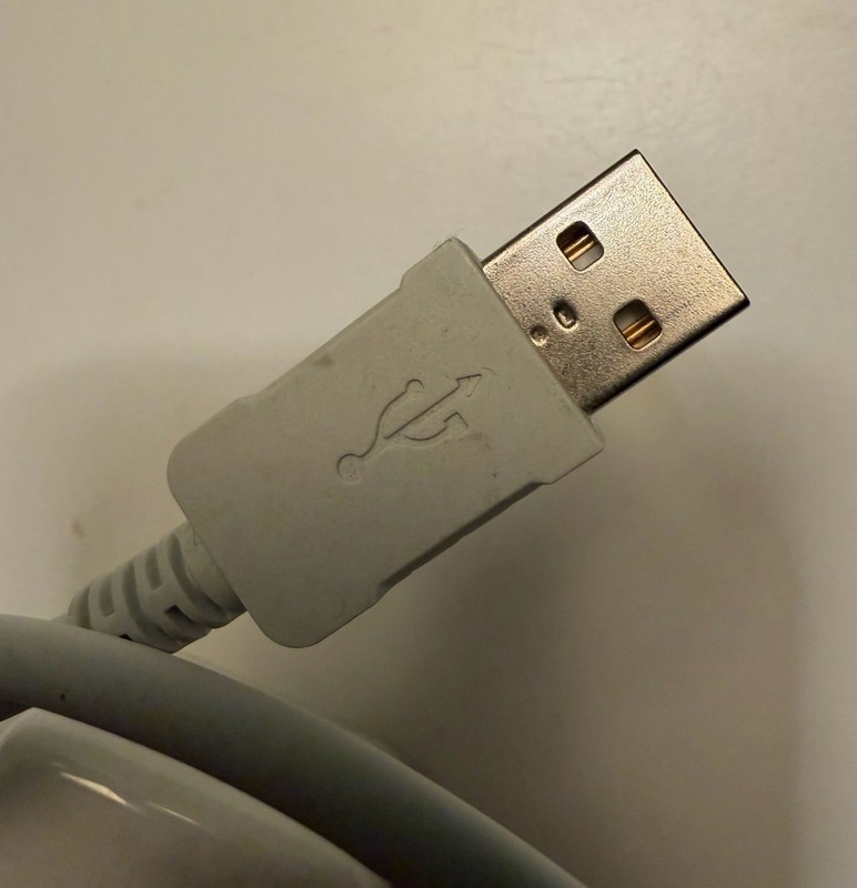 Bretford Apple 30 Pin to USB Replacement Cable with Genuine A1205 Adapter gallery