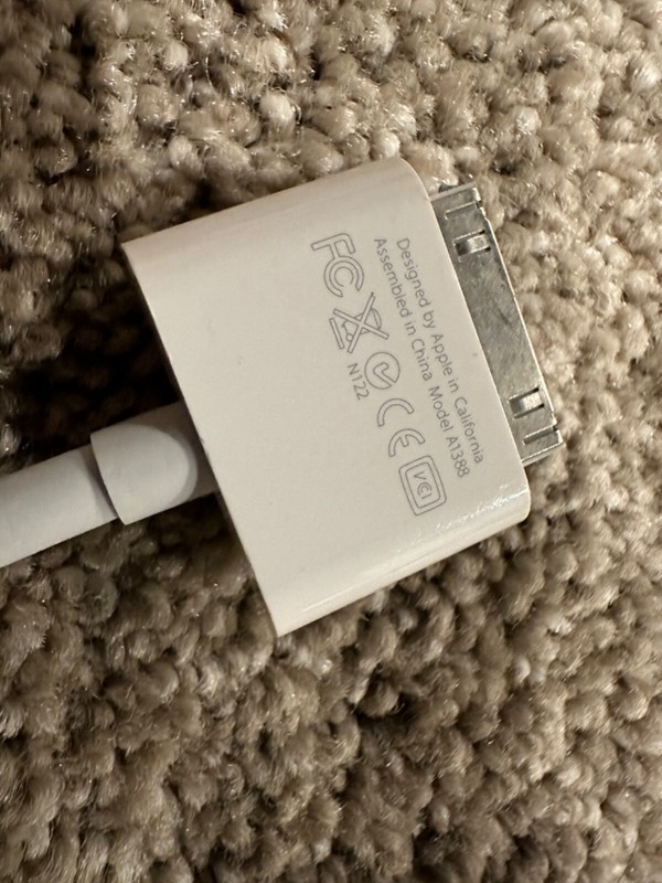 OEM Apple Lightning to HDMI Digital AV Adapter iPhone iPad Model A1388 UNTESTED gallery