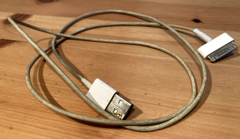 Genuine Original Apple 30 Pin to usb cable 1m MA591G/C iphone ipad