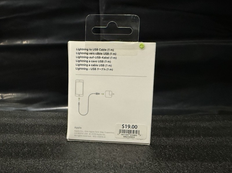 Sealed Apple Lightning to USB Cable 1m White Charging & Data Sync MXLY2AM/A gallery