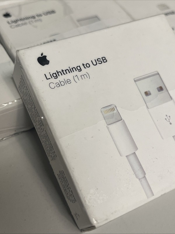 Lot of 10 - OEM Apple lightning to USB model A1480- MUQW3AM/A gallery